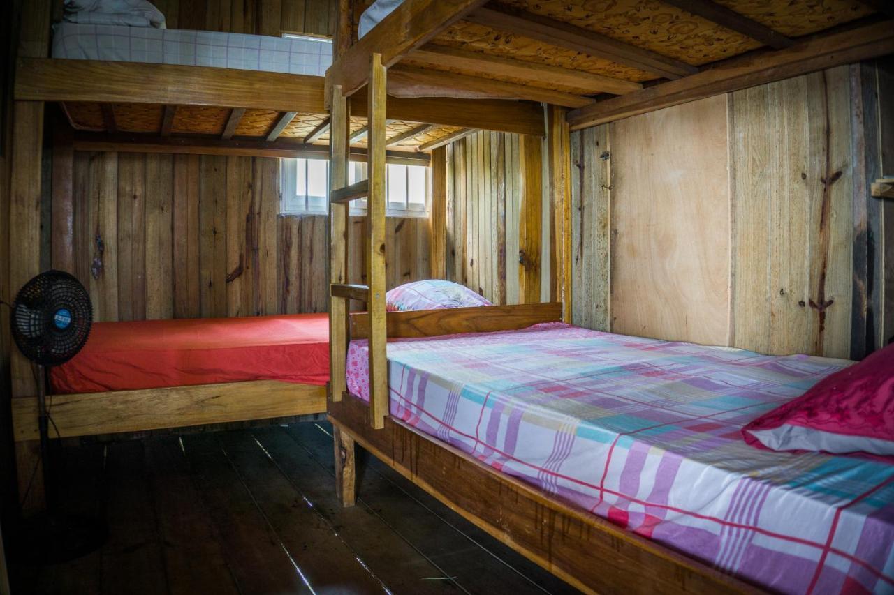 Hostal On The Sea Bocas del Toro Exteriör bild