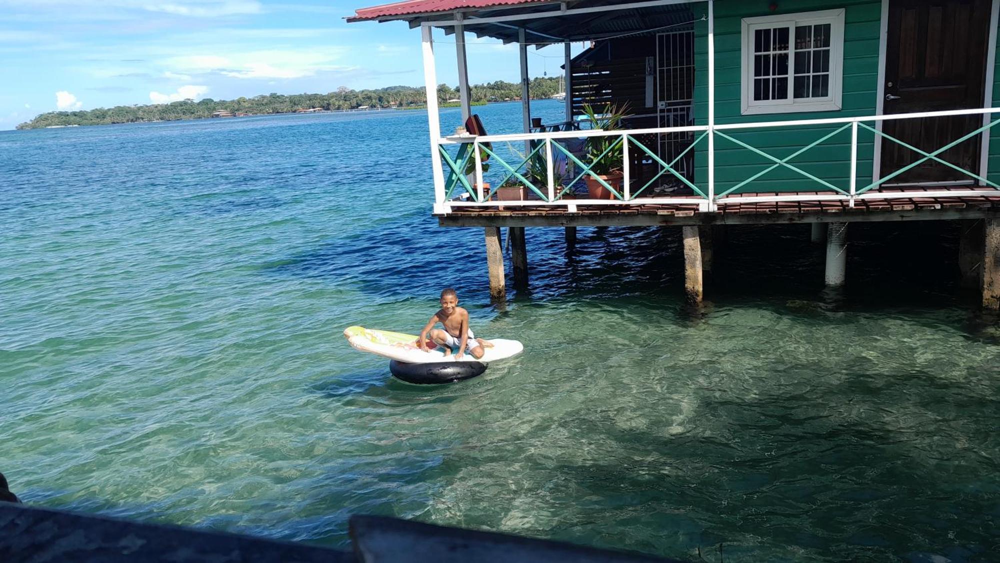 Hostal On The Sea Bocas del Toro Exteriör bild