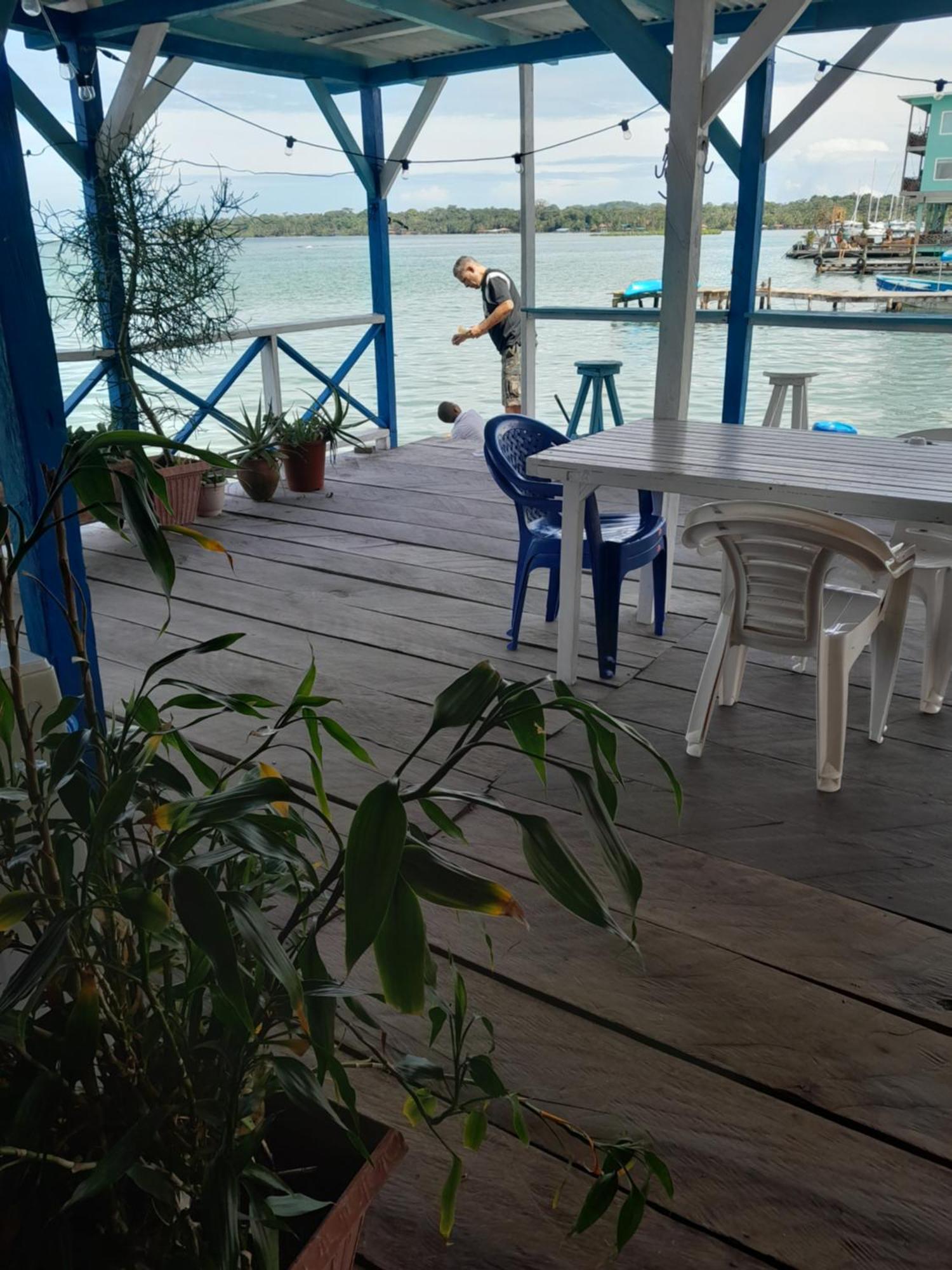 Hostal On The Sea Bocas del Toro Exteriör bild